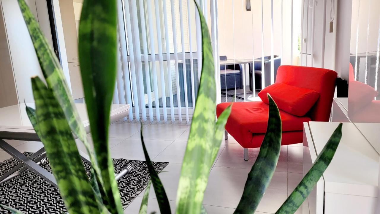 Saint Exupery Apartment *